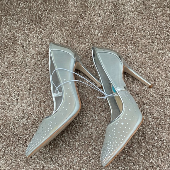 Jessica Simpson Pumps - Picture 2 of 4